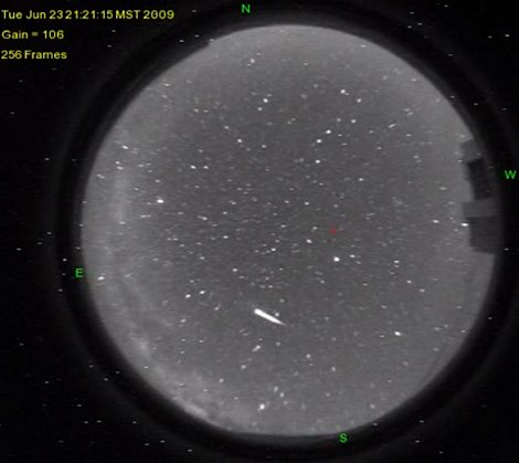 MMT skycam fireball image, captured by Richard Kowalski