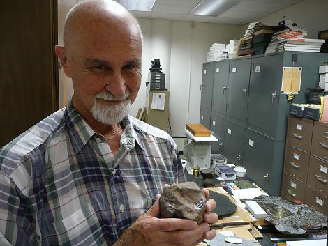 Dr. Art Ehlmann with the 1.84 kilogram individual at his TCU lab