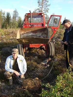 Robert Ward with his 200 kg Muonionalusta find in Sweden